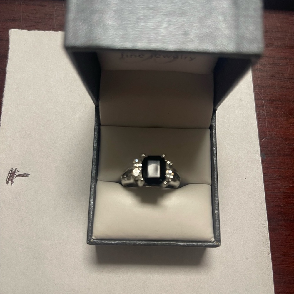 Beautiful Back Zircon Ring - Picture 7 of 8